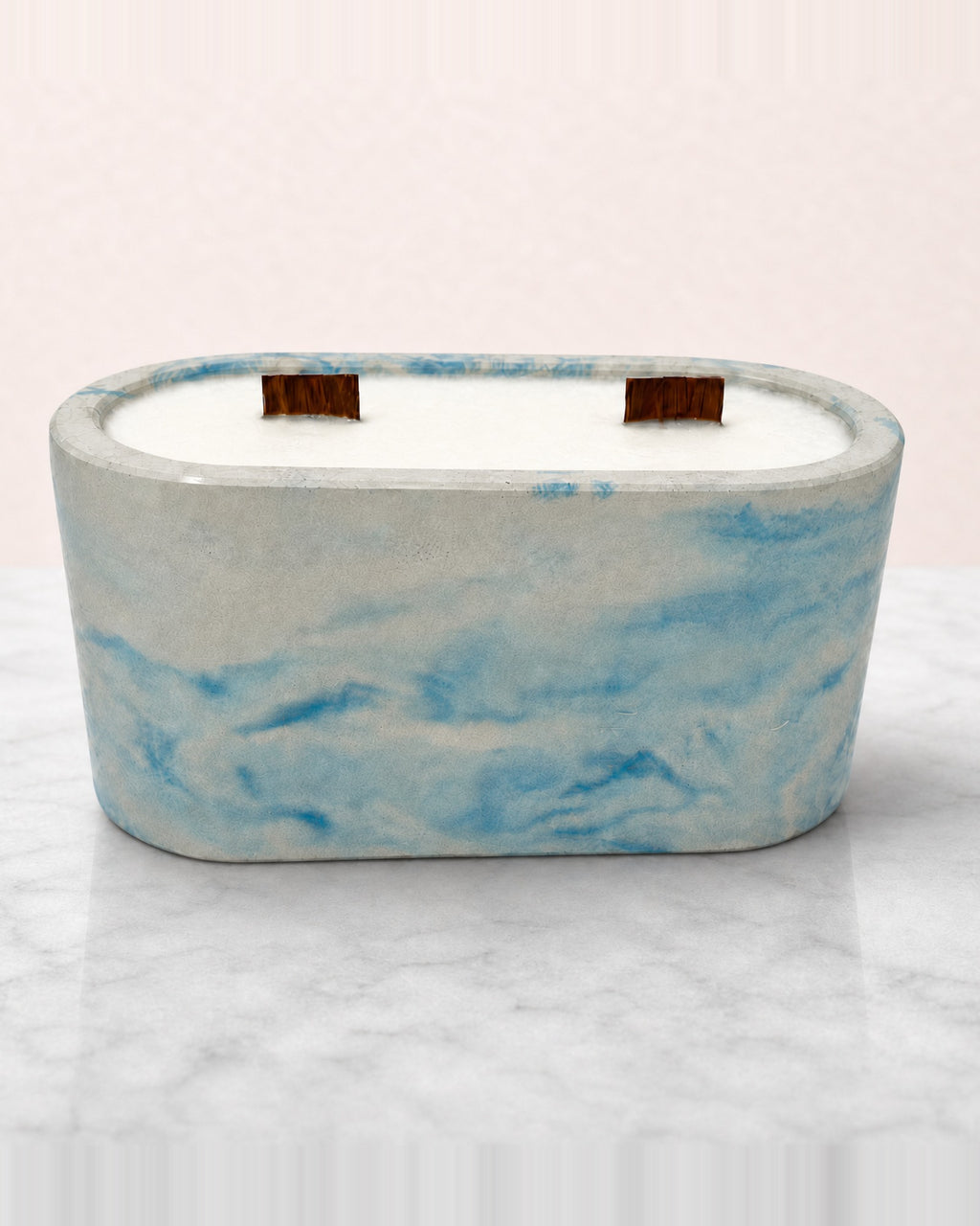 Rencarie Large Oval cement candle, Blue/White marbled
