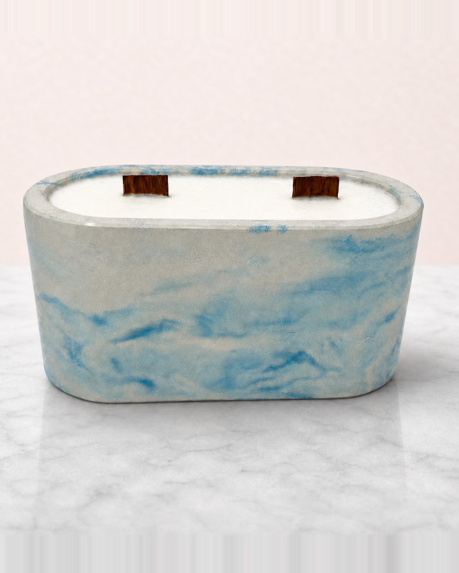 Rencarie Large Oval cement candle, Blue/White marbled